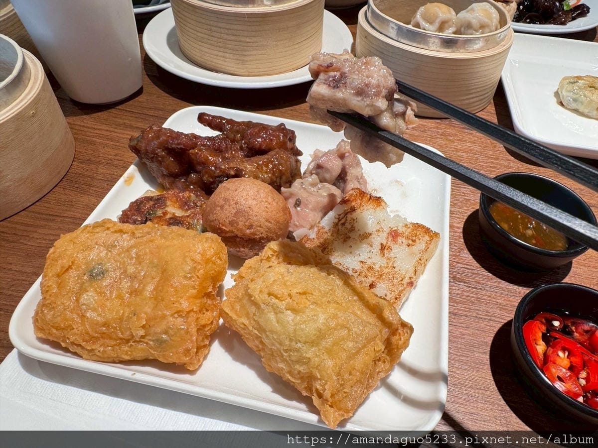 食記-新北市新莊區村民食堂櫥窗港點i-tower店新開 食記-新北市新莊區村民食堂櫥窗港點i-tower店新開