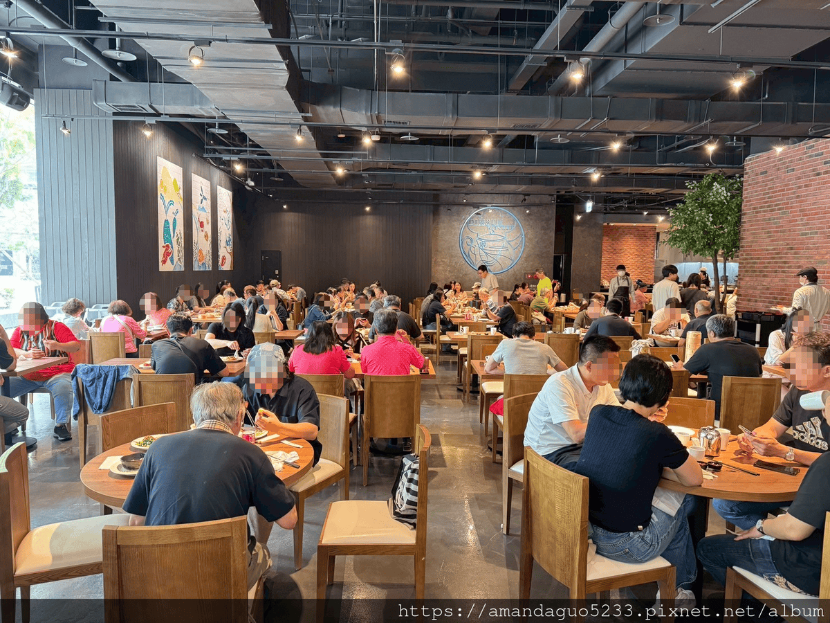 食記-新北市新莊區村民食堂櫥窗港點i-tower店新開 食記-新北市新莊區村民食堂櫥窗港點i-tower店新開