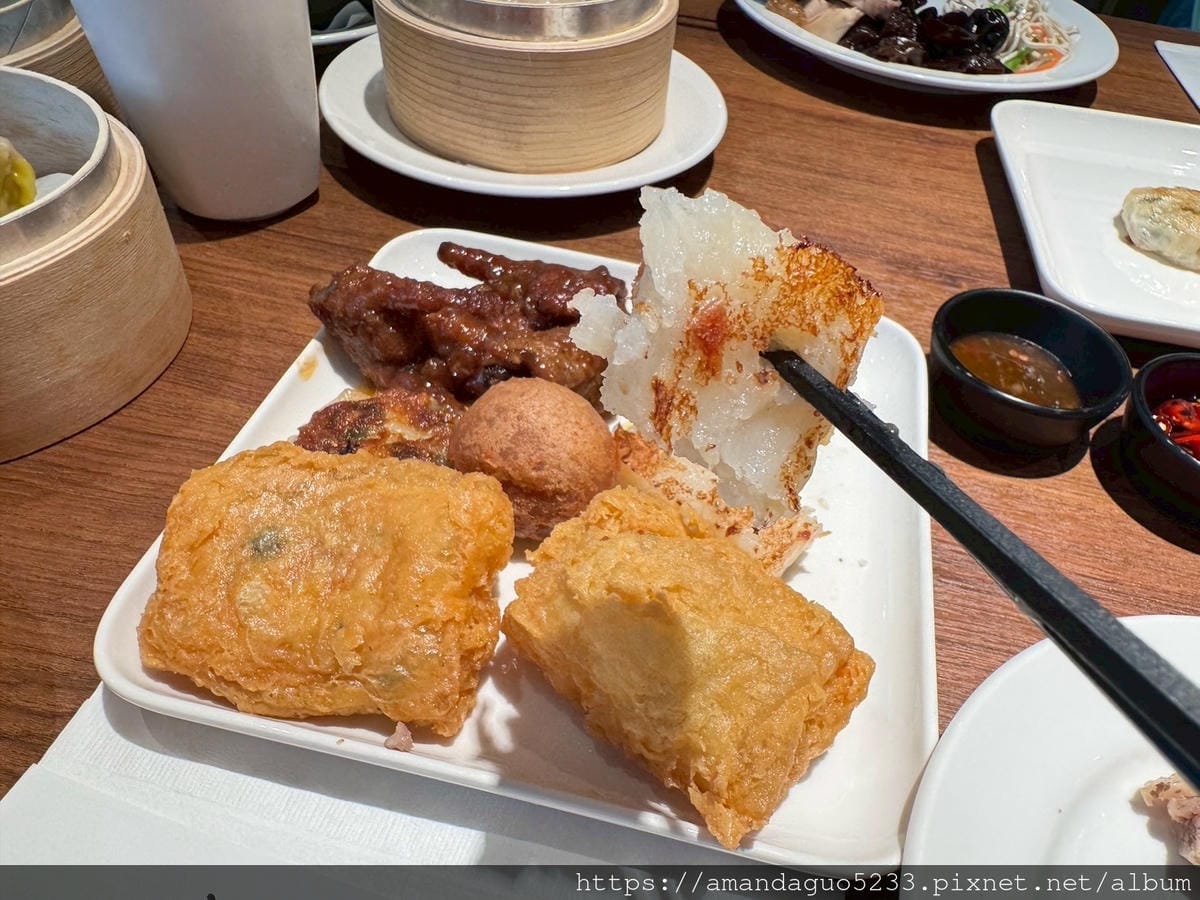 食記-新北市新莊區村民食堂櫥窗港點i-tower店新開 食記-新北市新莊區村民食堂櫥窗港點i-tower店新開