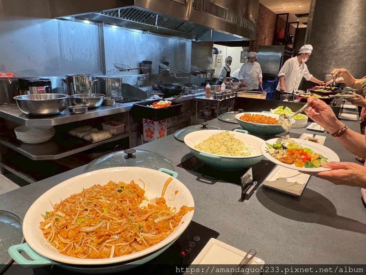 食記-新北市新莊區村民食堂櫥窗港點i-tower店新開 食記-新北市新莊區村民食堂櫥窗港點i-tower店新開