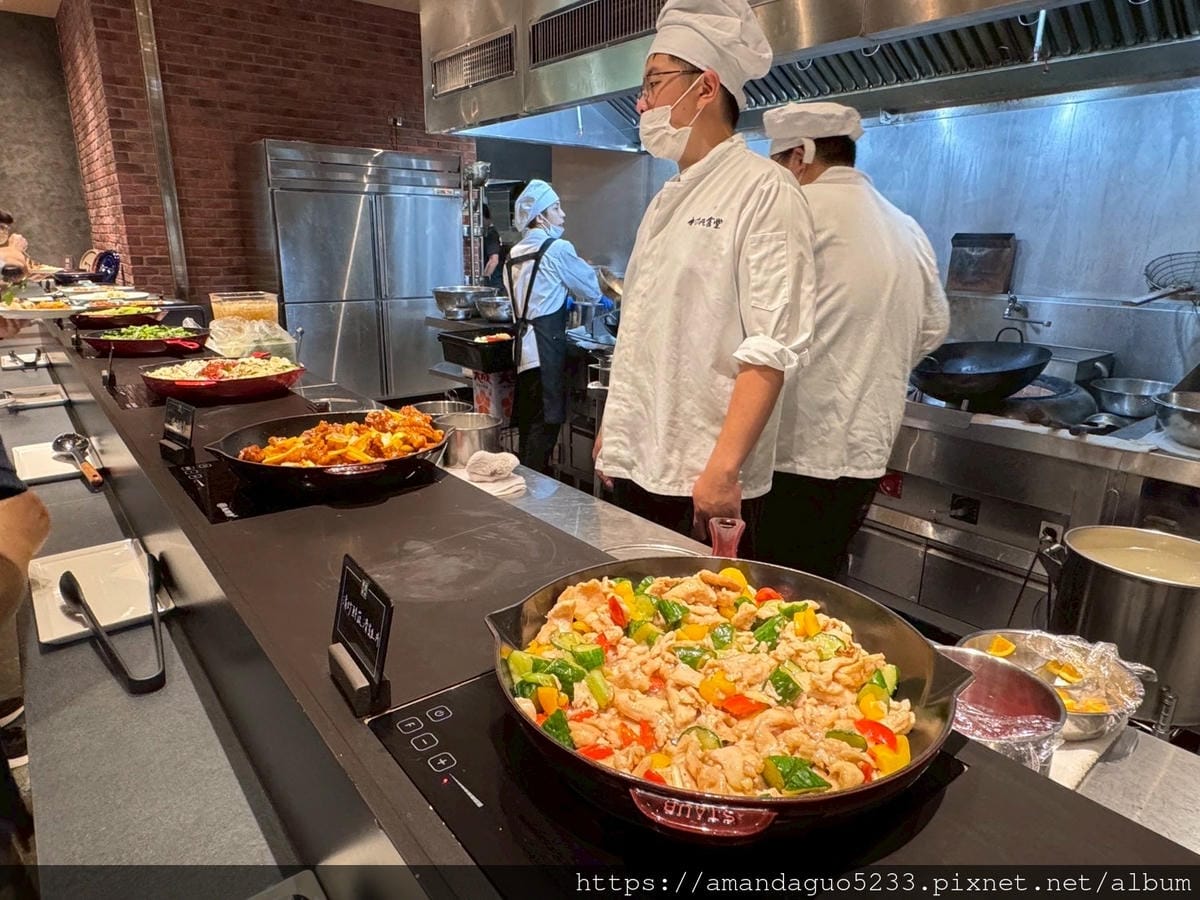 食記-新北市新莊區村民食堂櫥窗港點i-tower店新開 食記-新北市新莊區村民食堂櫥窗港點i-tower店新開