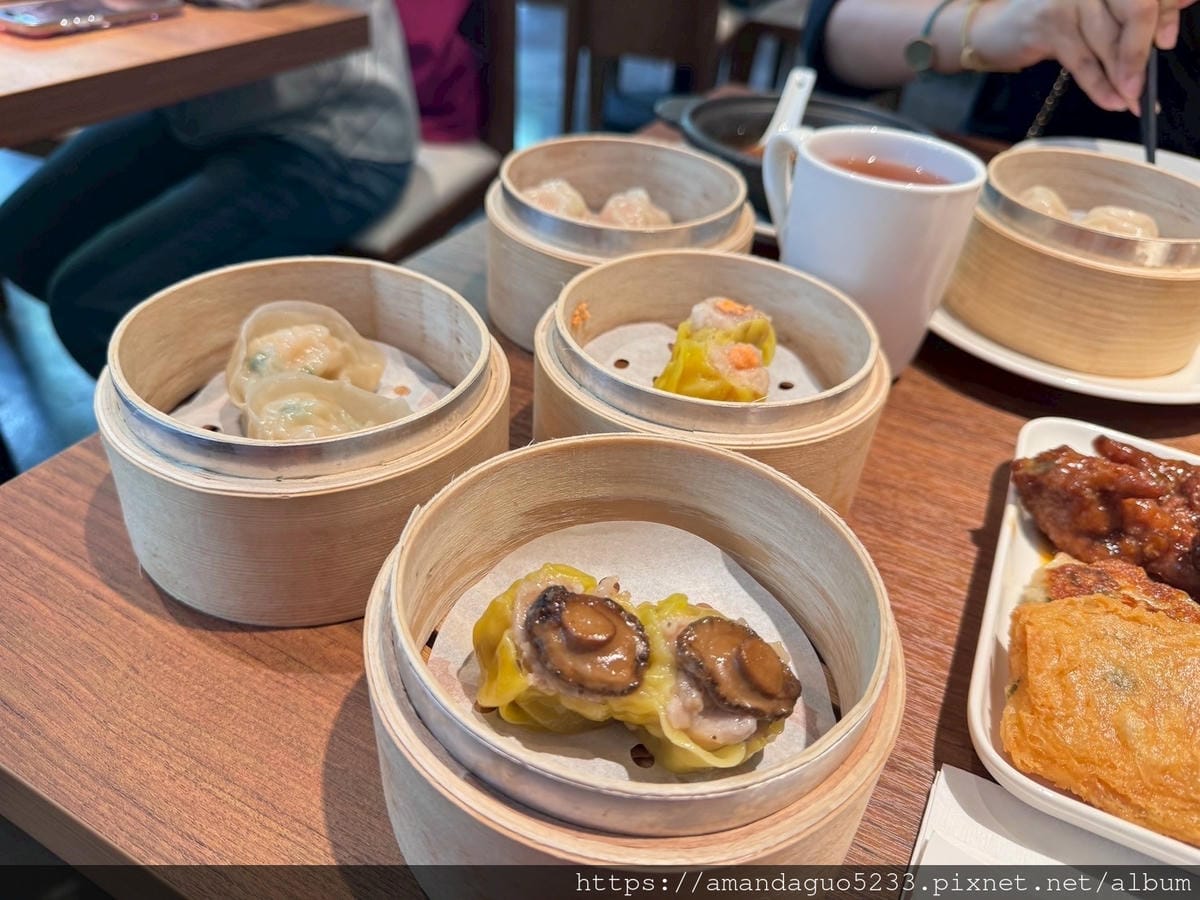 食記-新北市新莊區村民食堂櫥窗港點i-tower店新開 食記-新北市新莊區村民食堂櫥窗港點i-tower店新開