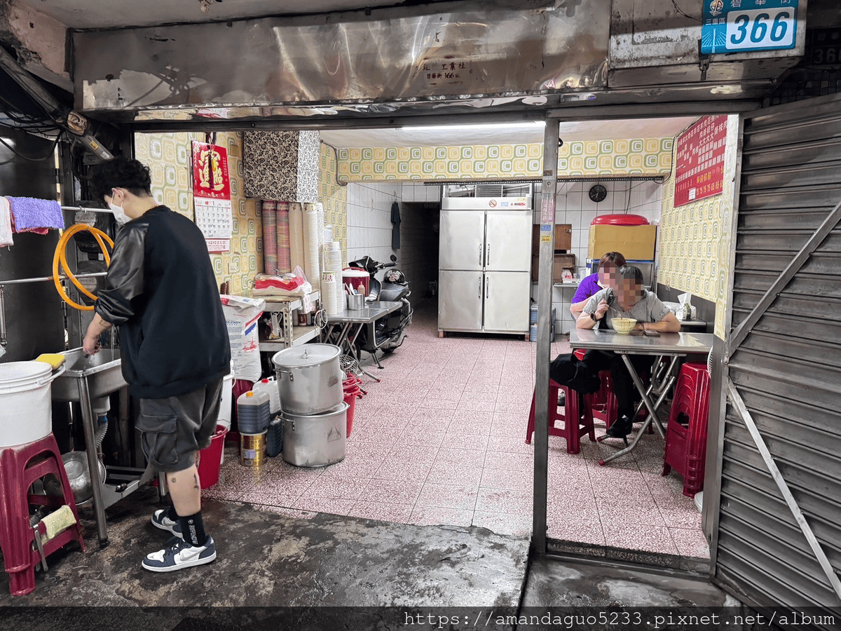 食記-新北市三重區林大腸麵線多口味麵線店,大腸鹹香大塊