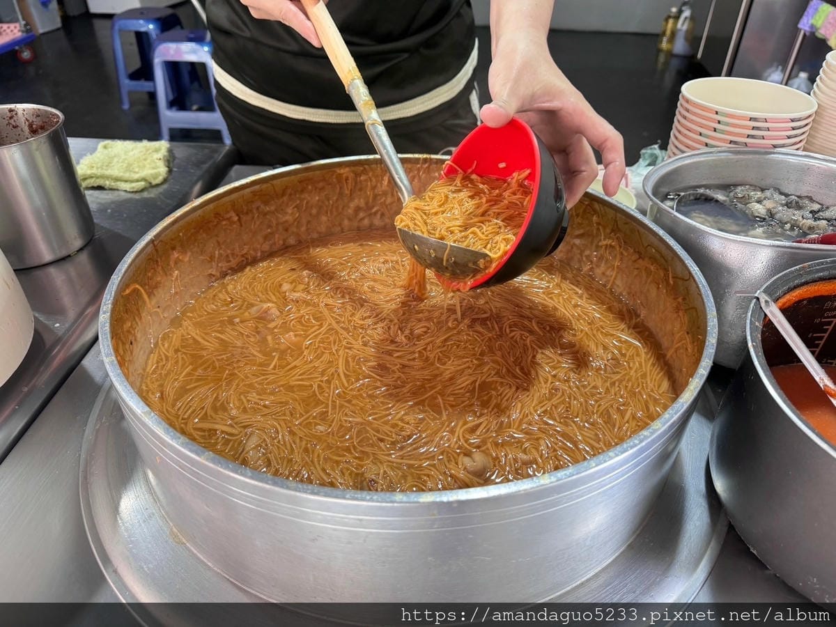 食記-新北市三重區林大腸麵線多口味麵線店,大腸鹹香大塊