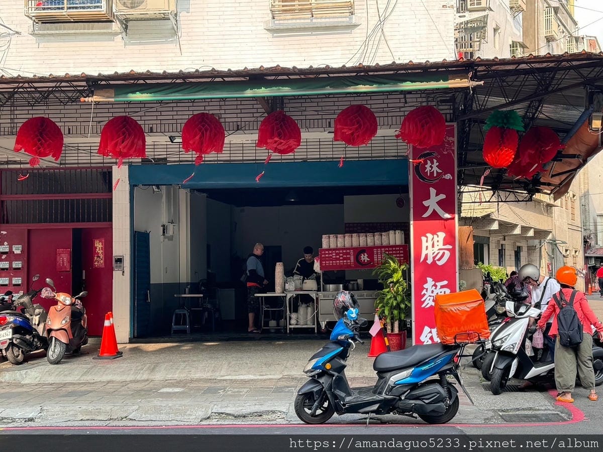 食記-新北市三重區林大腸麵線多口味麵線店,大腸鹹香大塊