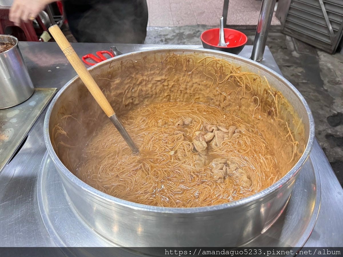 食記-新北市三重區林大腸麵線多口味麵線店,大腸鹹香大塊
