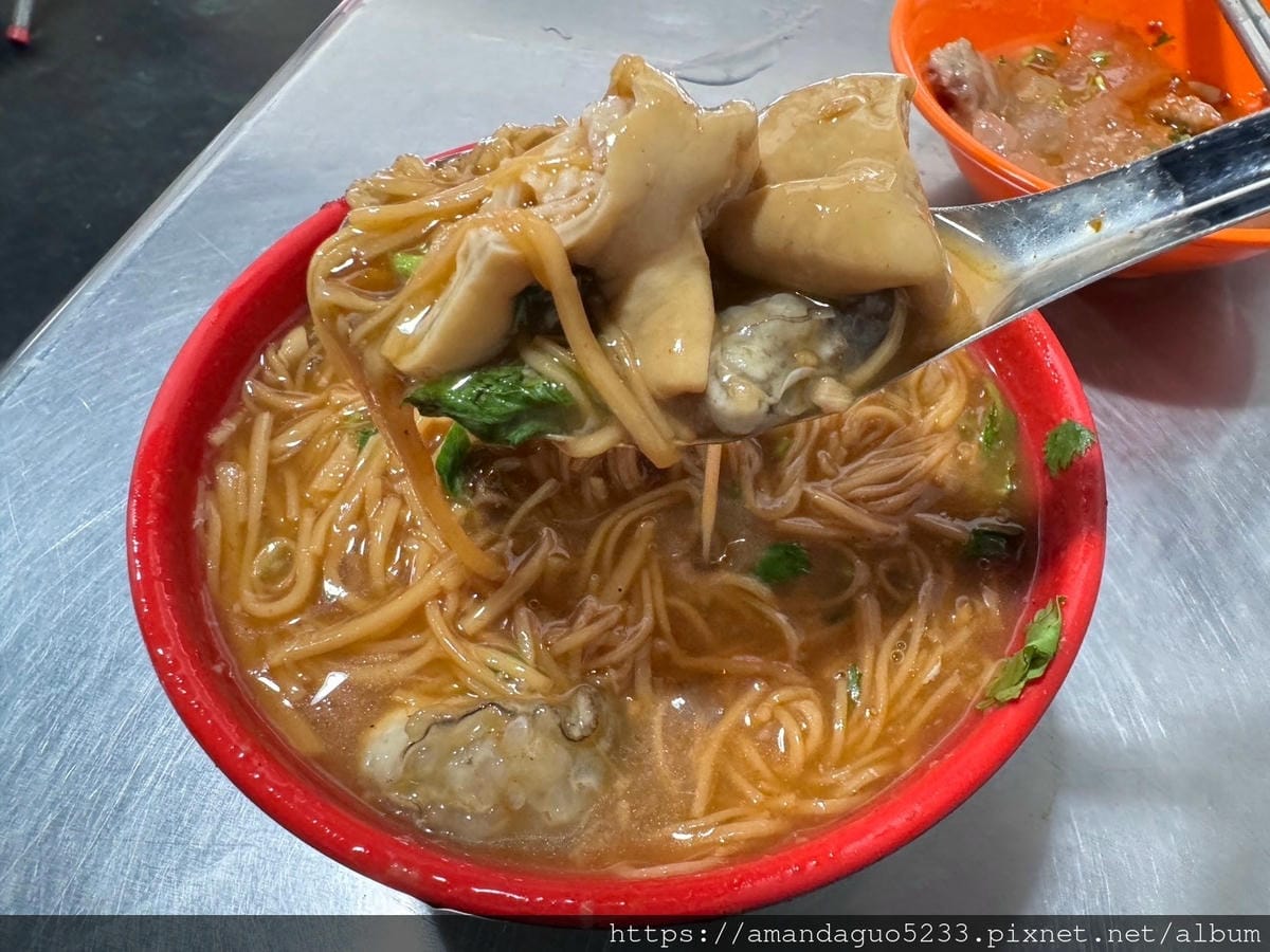 食記-新北市三重區林大腸麵線多口味麵線店,大腸鹹香大塊