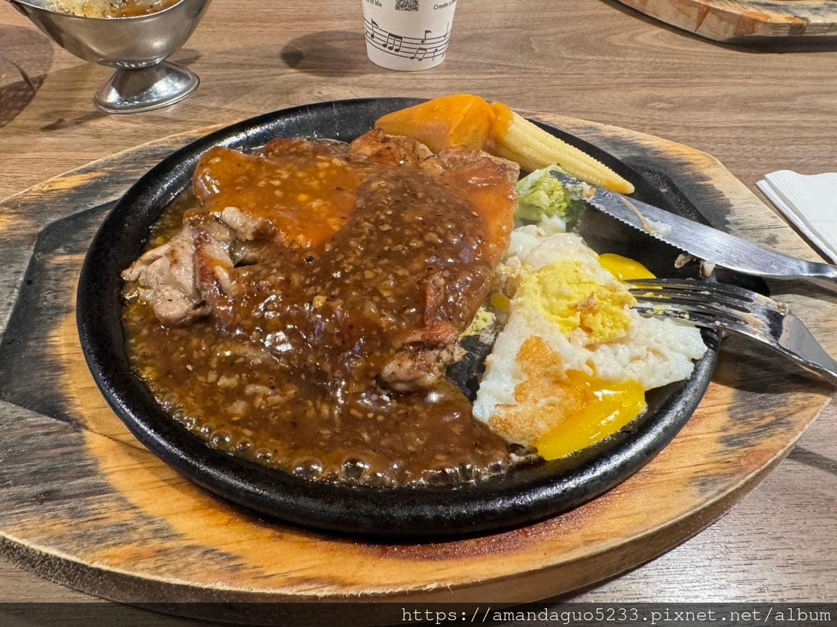 食記-新北市蘆洲區人从众厚切牛排館(蘆洲長榮店)平價自