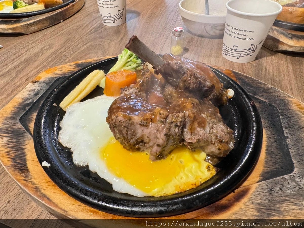 食記-新北市蘆洲區人从众厚切牛排館(蘆洲長榮店)平價自