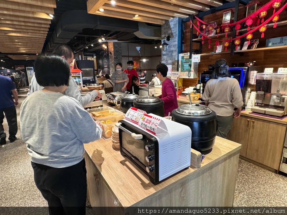 食記-新北市蘆洲區人从众厚切牛排館(蘆洲長榮店)平價自