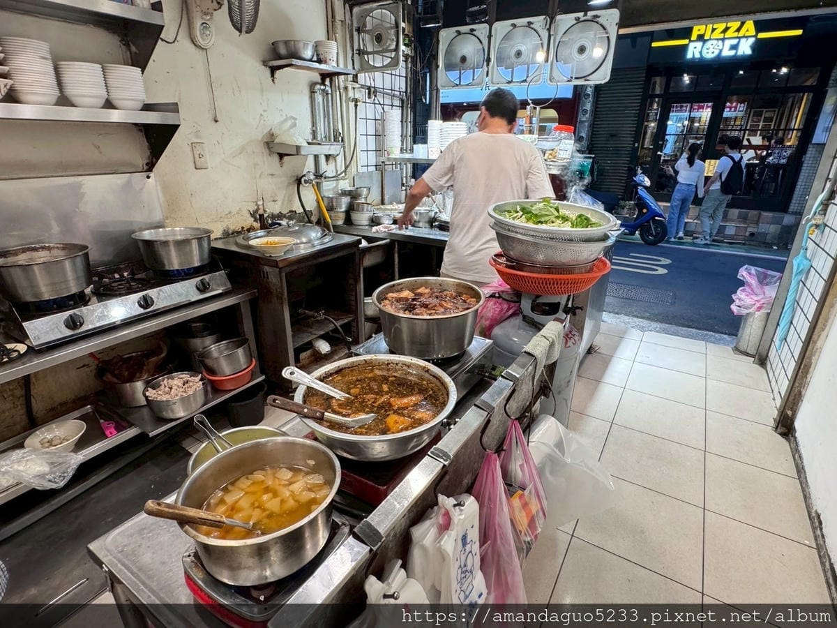 食記-台北市中山區21魯肉飯中山區百貨後巷的低調小吃店
