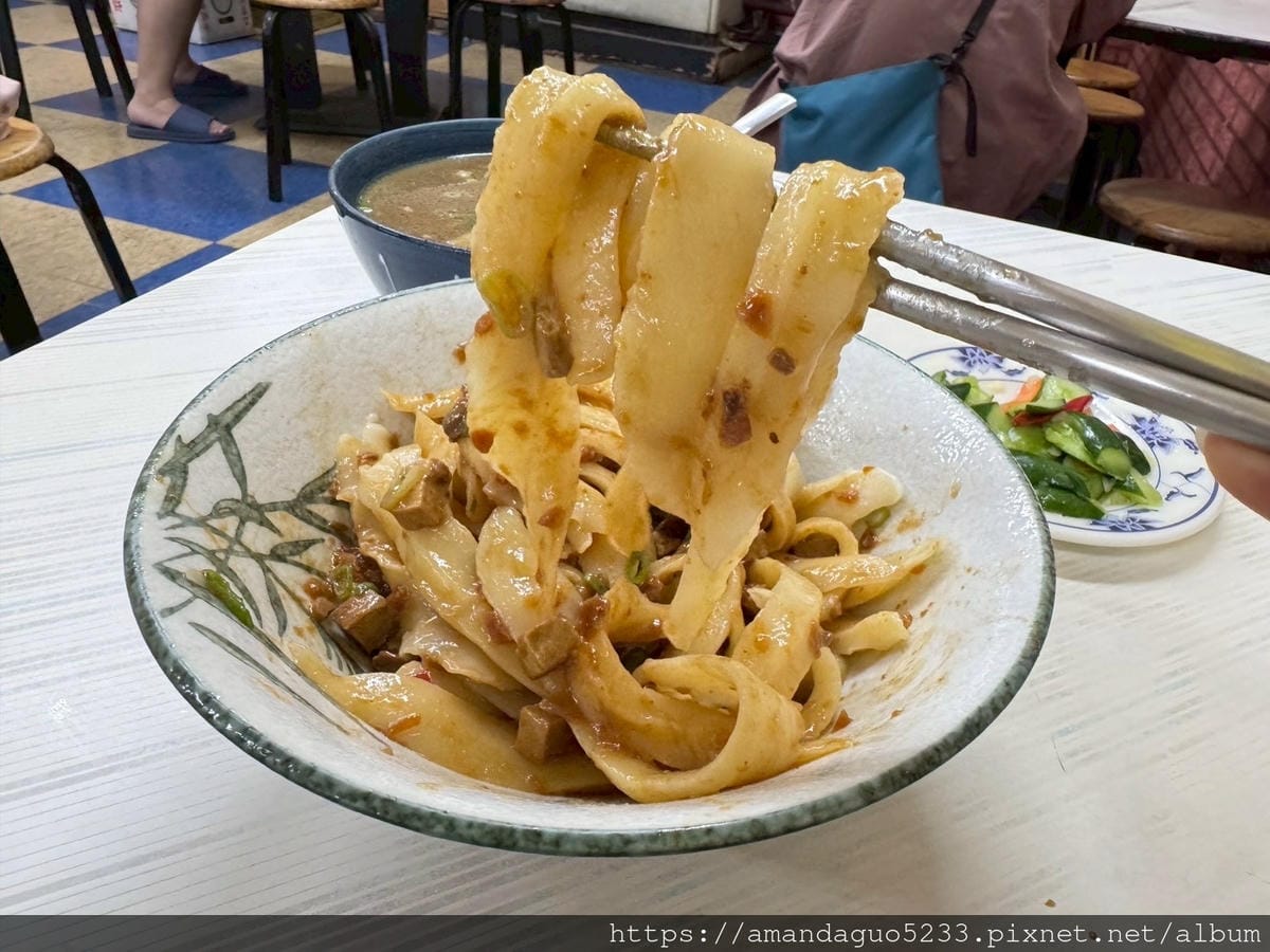 食記- 桃園市桃園區大個子刀削麵桃園火車站附近簡樸刀削 食記- 桃園市桃園區大個子刀削麵桃園火車站附近簡樸刀削