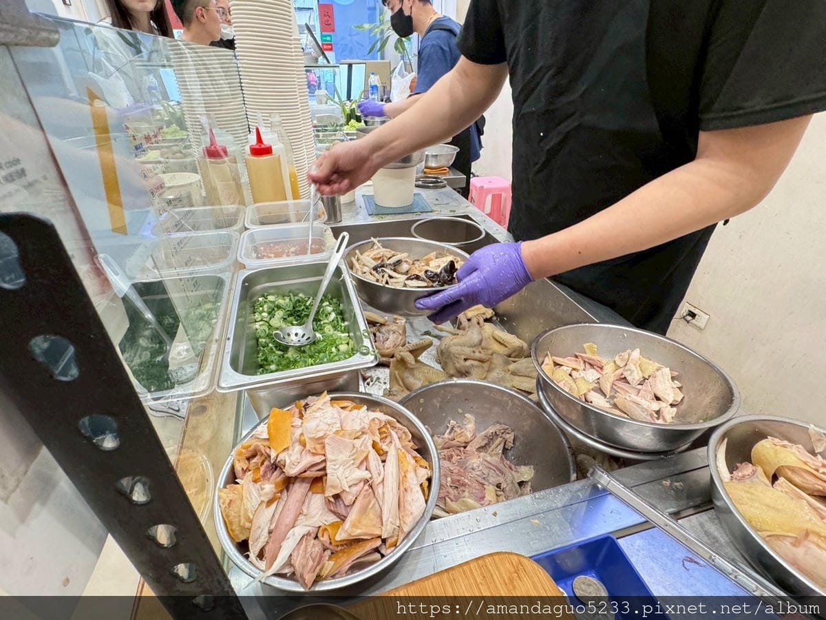 食記-台北市萬華區什麼雞鹹水雞(西門店)西門捷運站出口