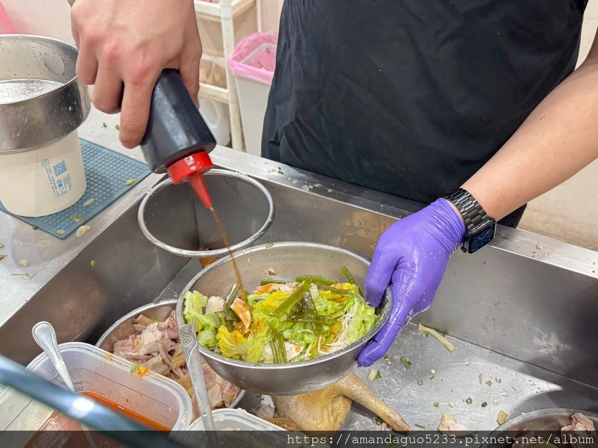 食記-台北市萬華區什麼雞鹹水雞(西門店)西門捷運站出口