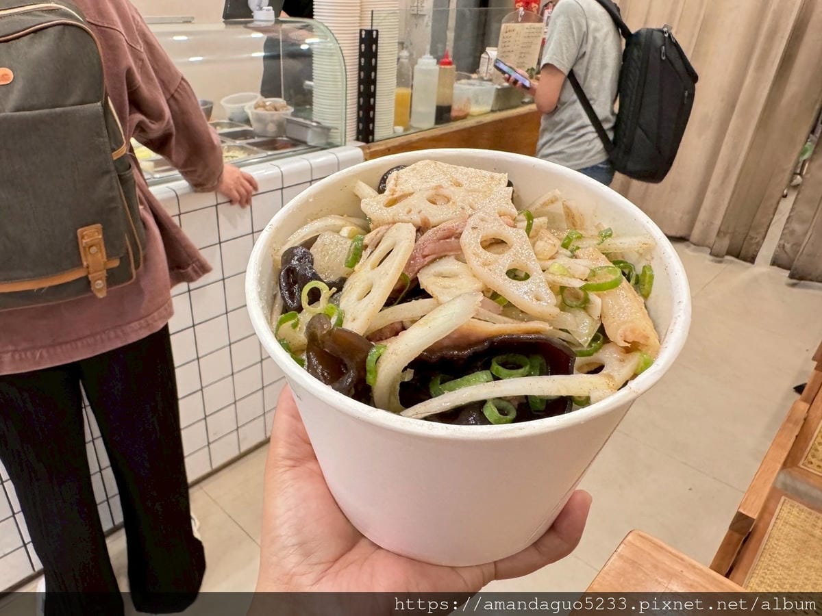 食記-台北市萬華區什麼雞鹹水雞(西門店)西門捷運站出口