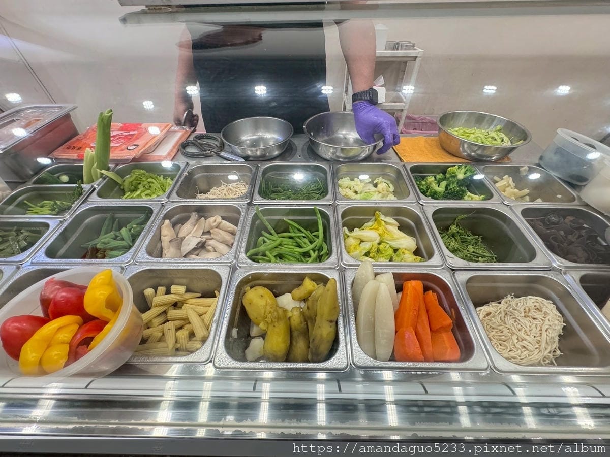 食記-台北市萬華區什麼雞鹹水雞(西門店)西門捷運站出口
