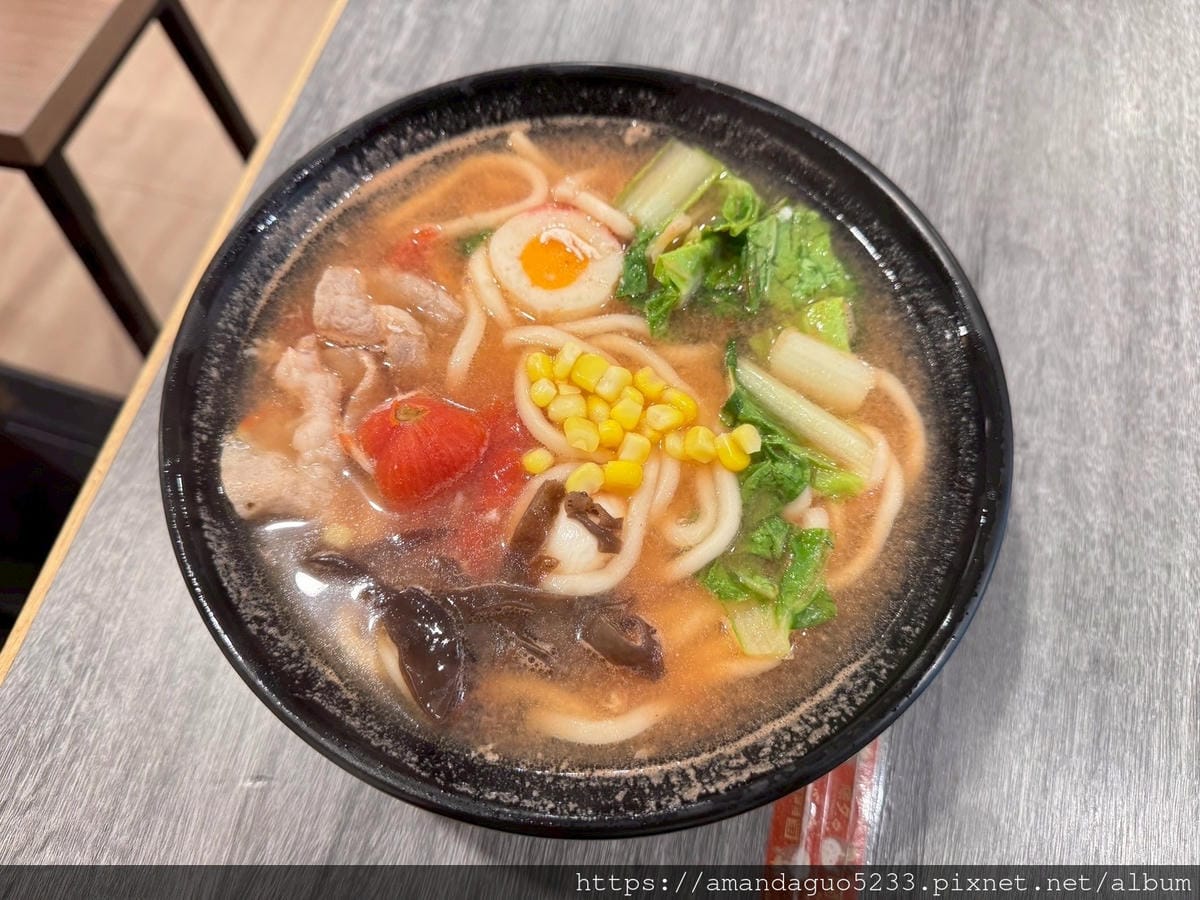 食記- 台北市中山區伊府軒鍋燒專賣店中山站百元鍋燒麵店