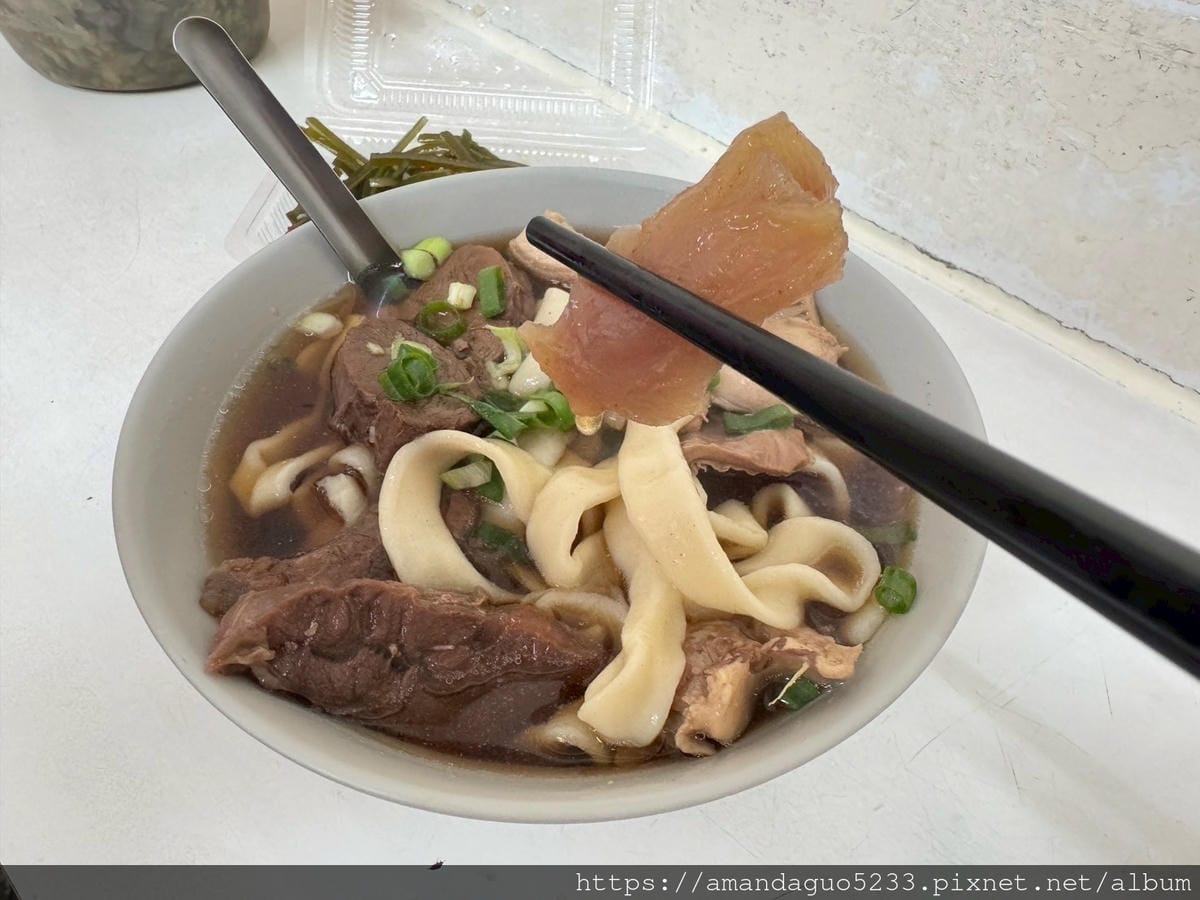 食記-台北市萬華區建宏牛肉麵從早餐吃到宵夜的百元牛肉麵 食記-台北市萬華區建宏牛肉麵從早餐吃到宵夜的百元牛肉麵