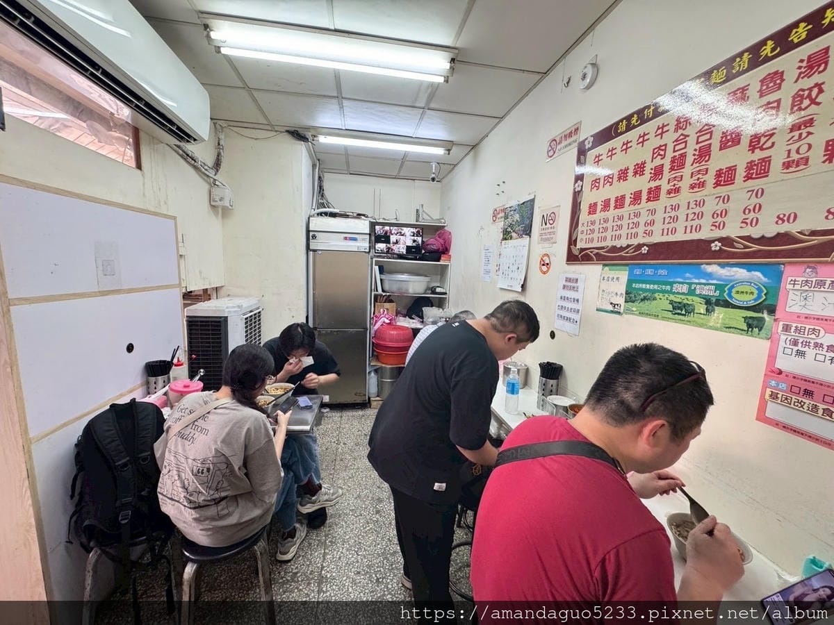 食記-台北市萬華區建宏牛肉麵從早餐吃到宵夜的百元牛肉麵 食記-台北市萬華區建宏牛肉麵從早餐吃到宵夜的百元牛肉麵