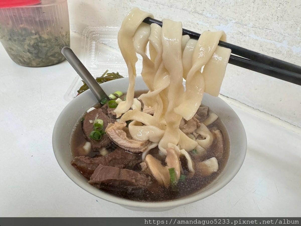 食記-台北市萬華區建宏牛肉麵從早餐吃到宵夜的百元牛肉麵 食記-台北市萬華區建宏牛肉麵從早餐吃到宵夜的百元牛肉麵