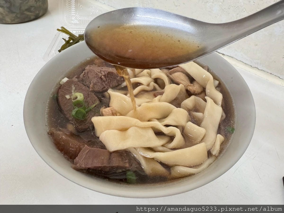 食記-台北市萬華區建宏牛肉麵從早餐吃到宵夜的百元牛肉麵 食記-台北市萬華區建宏牛肉麵從早餐吃到宵夜的百元牛肉麵