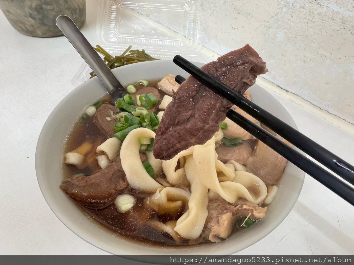 食記-台北市萬華區建宏牛肉麵從早餐吃到宵夜的百元牛肉麵 食記-台北市萬華區建宏牛肉麵從早餐吃到宵夜的百元牛肉麵