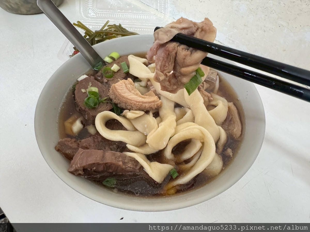 食記-台北市萬華區建宏牛肉麵從早餐吃到宵夜的百元牛肉麵 食記-台北市萬華區建宏牛肉麵從早餐吃到宵夜的百元牛肉麵