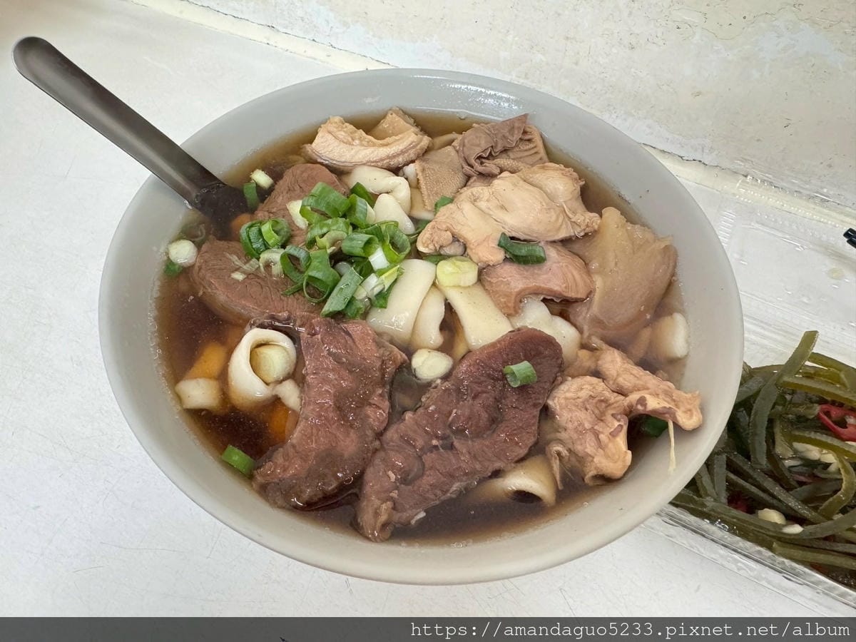 食記-台北市萬華區建宏牛肉麵從早餐吃到宵夜的百元牛肉麵 食記-台北市萬華區建宏牛肉麵從早餐吃到宵夜的百元牛肉麵