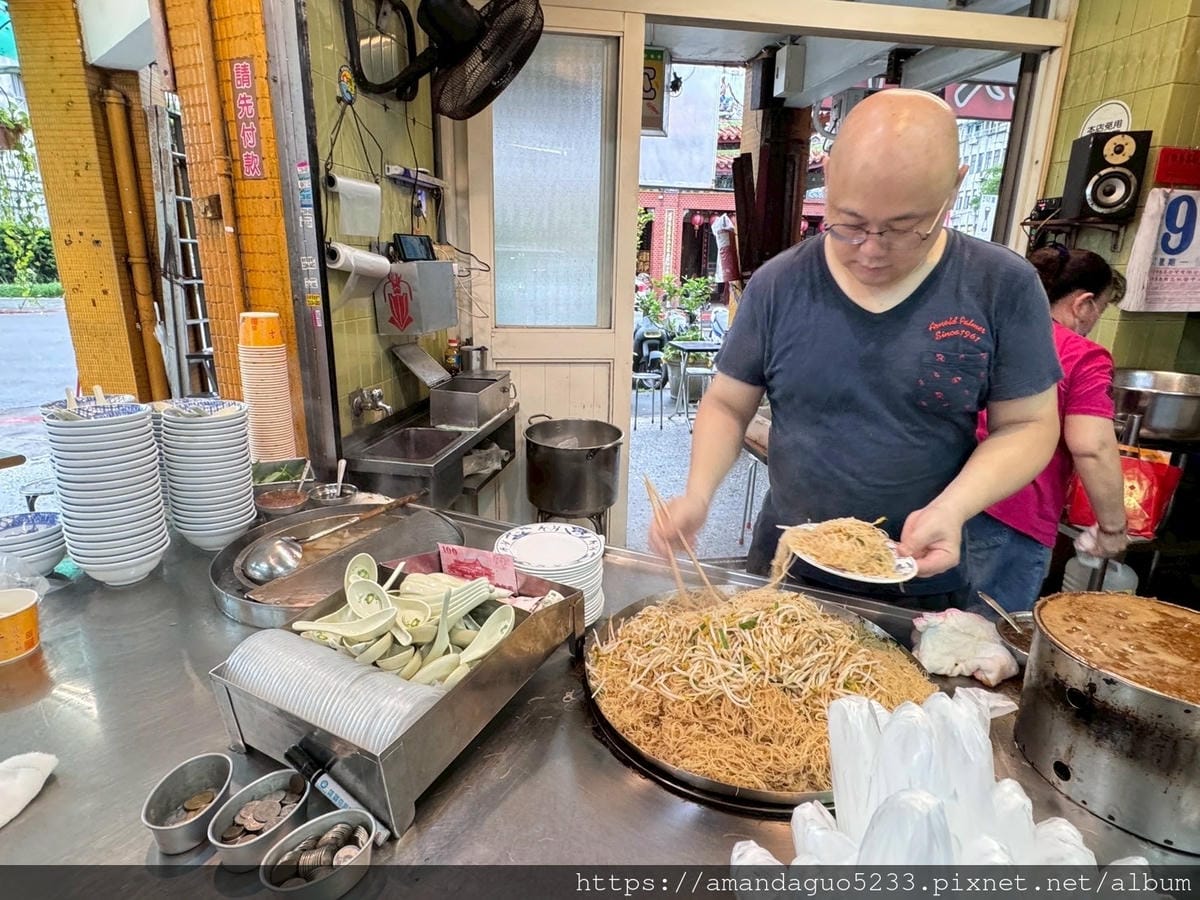 食記-台北市萬華區正老牌魷魚平西門町老字號魷魚羹,老客