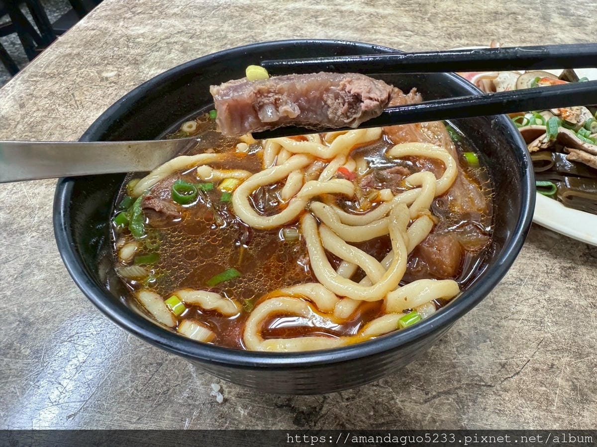 食記-台北市萬華區元之寶拉麵湯餃館西門町巷弄內40年人