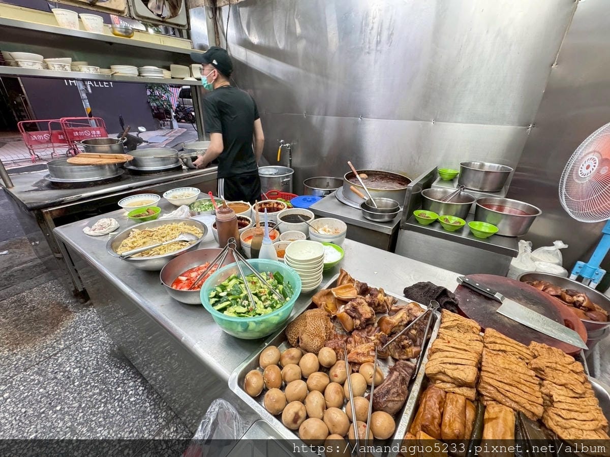 食記-台北市萬華區元之寶拉麵湯餃館西門町巷弄內40年人