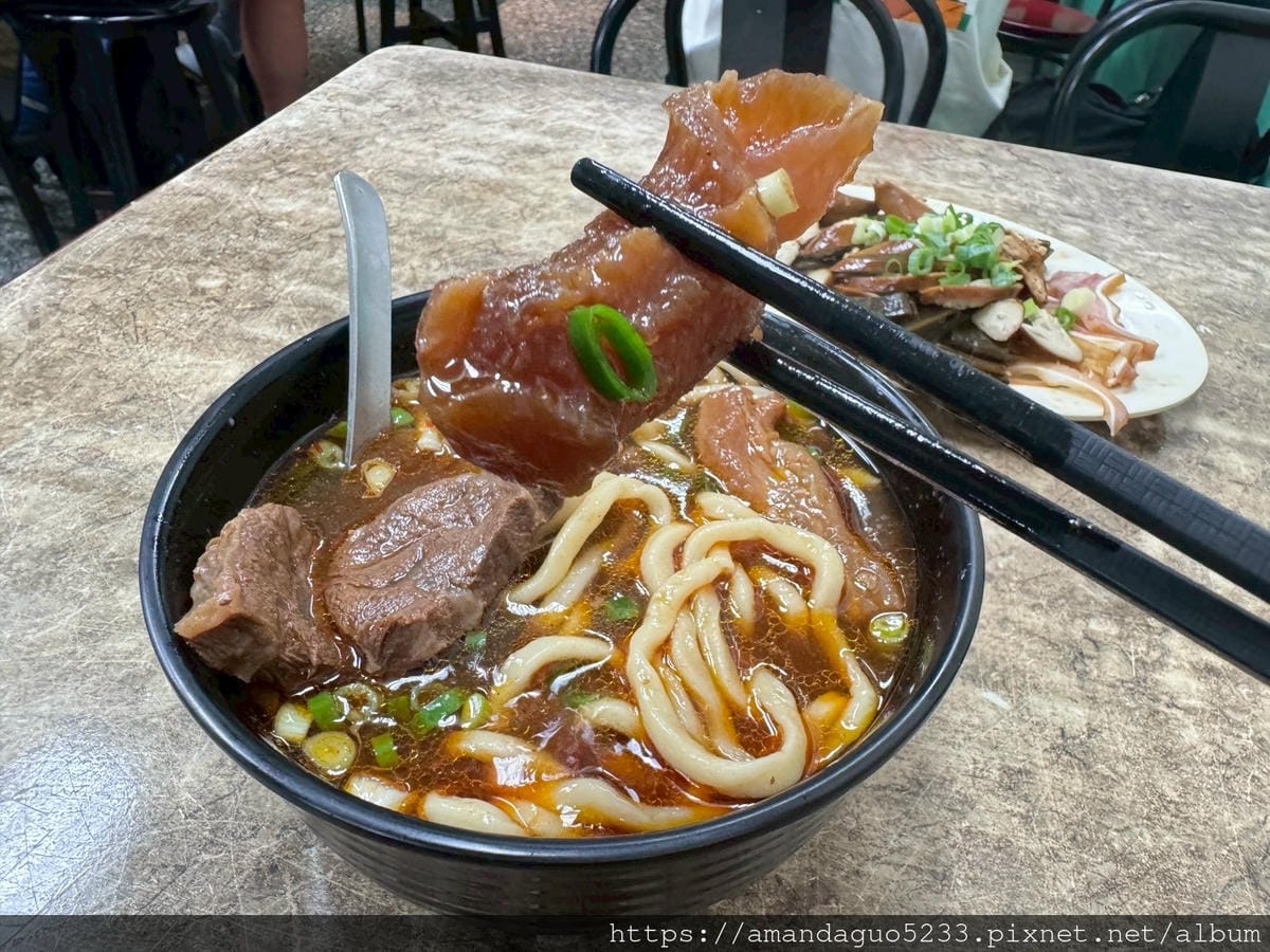 食記-台北市萬華區元之寶拉麵湯餃館西門町巷弄內40年人