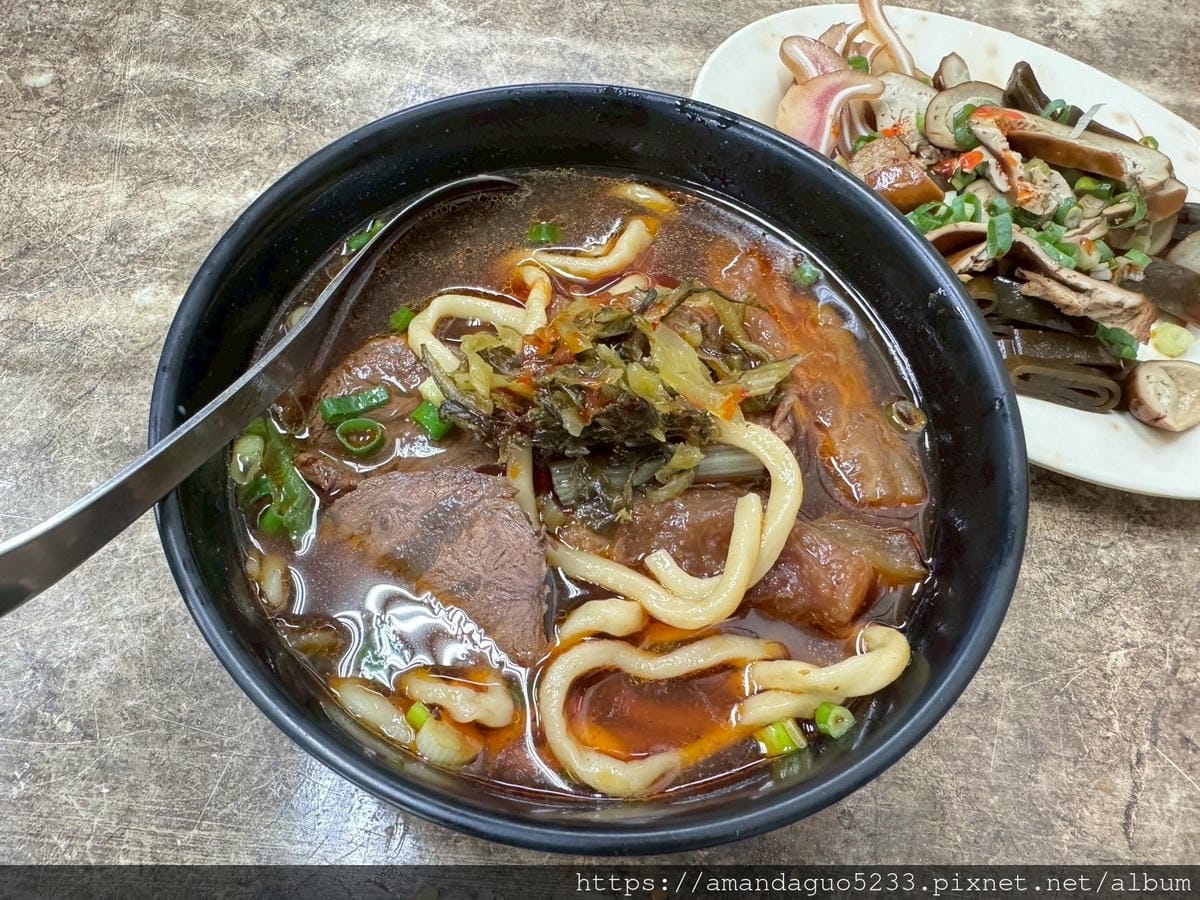 食記-台北市萬華區元之寶拉麵湯餃館西門町巷弄內40年人