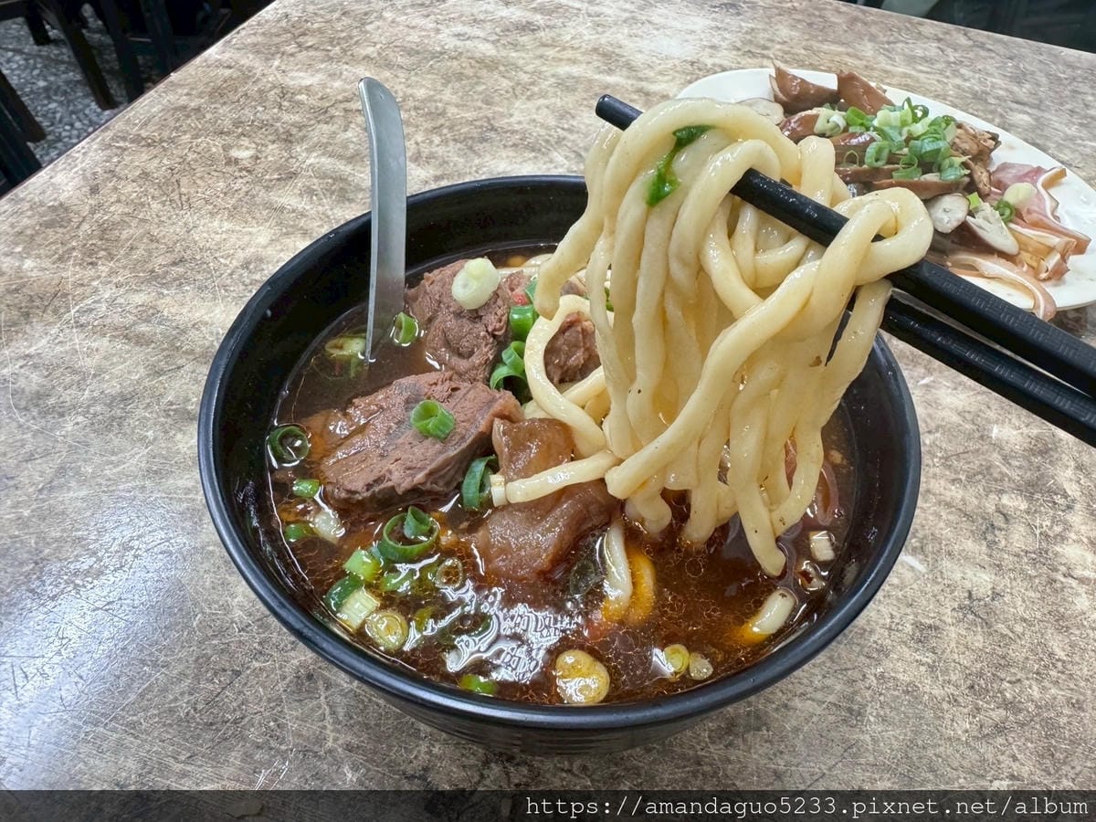 食記-台北市萬華區元之寶拉麵湯餃館西門町巷弄內40年人