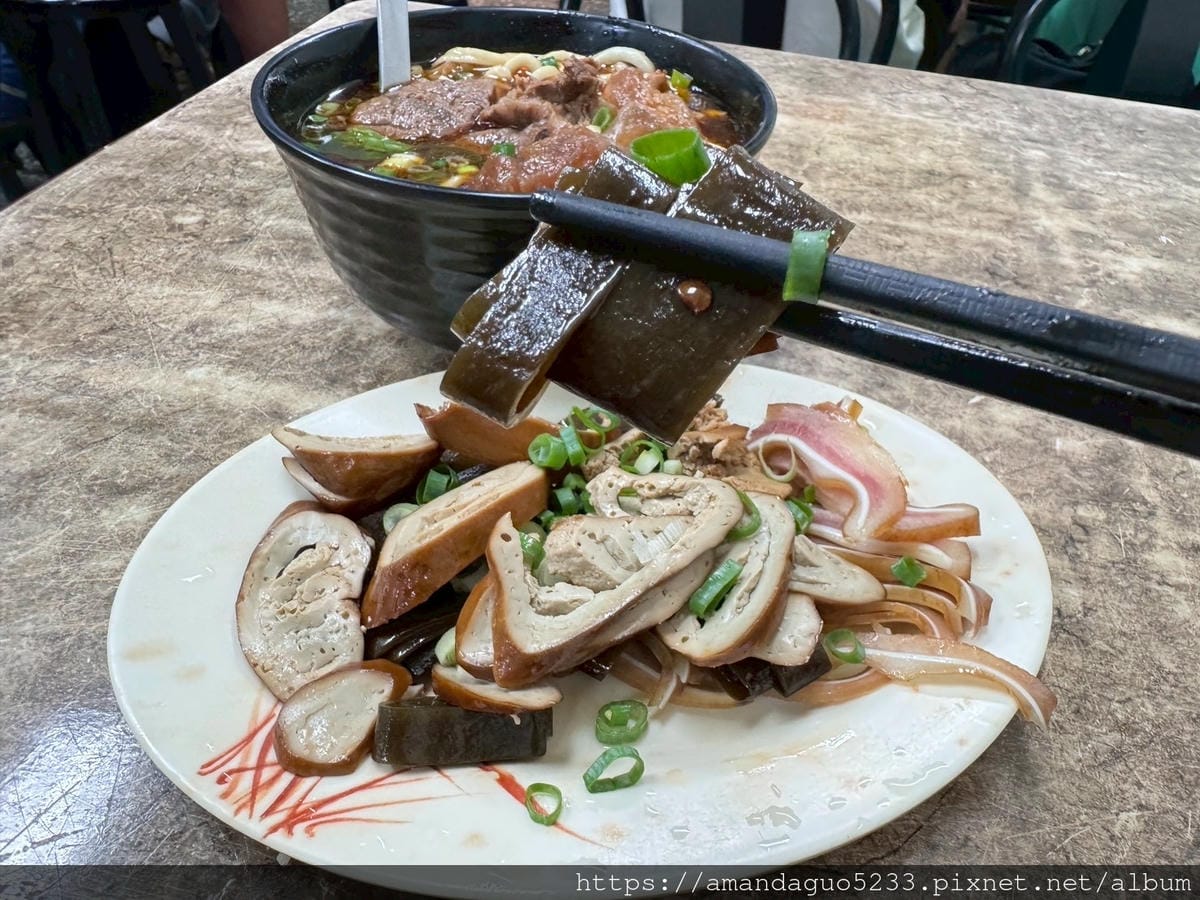 食記-台北市萬華區元之寶拉麵湯餃館西門町巷弄內40年人