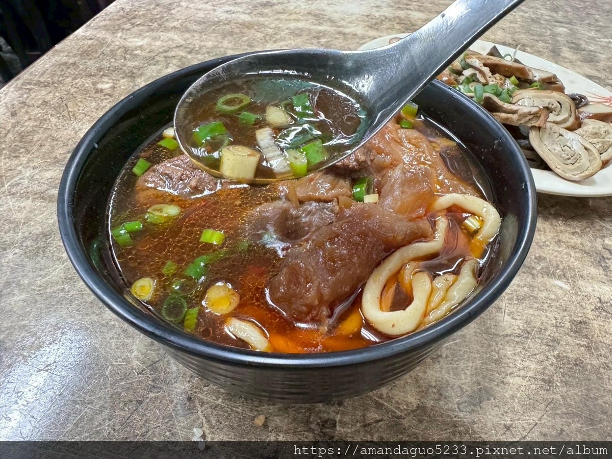食記-台北市萬華區元之寶拉麵湯餃館西門町巷弄內40年人