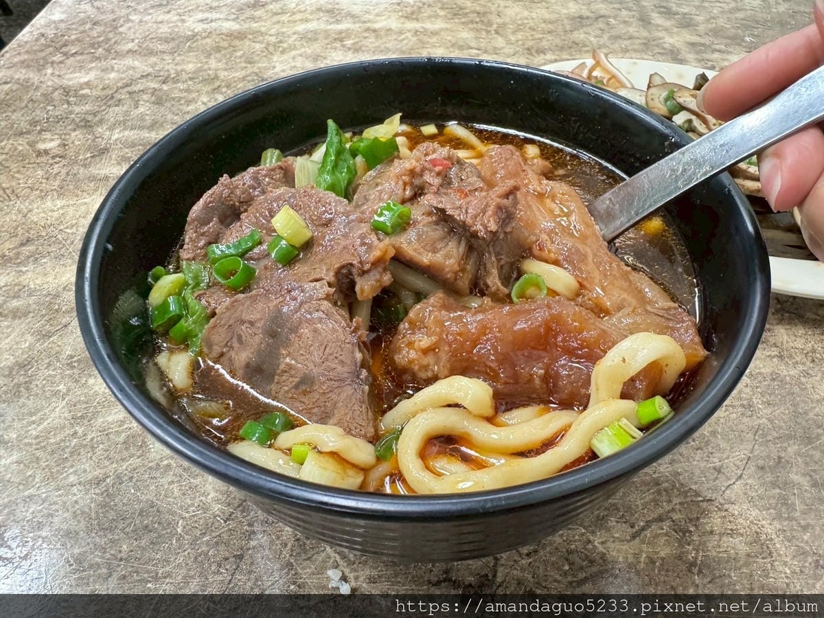 食記-台北市萬華區元之寶拉麵湯餃館西門町巷弄內40年人