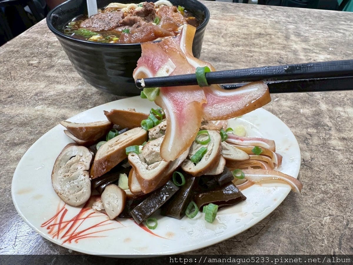 食記-台北市萬華區元之寶拉麵湯餃館西門町巷弄內40年人