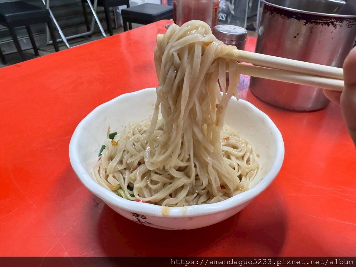 食記-台北市萬華區阿芬麵店巷弄內賣到深夜的古早味麵店,