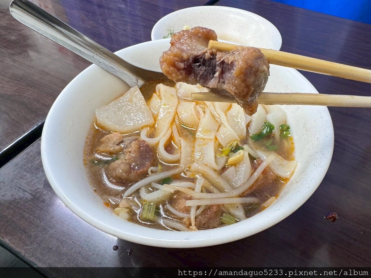 食記-台北市萬華區楊排骨酥麵西門町老字號古早味排骨酥麵