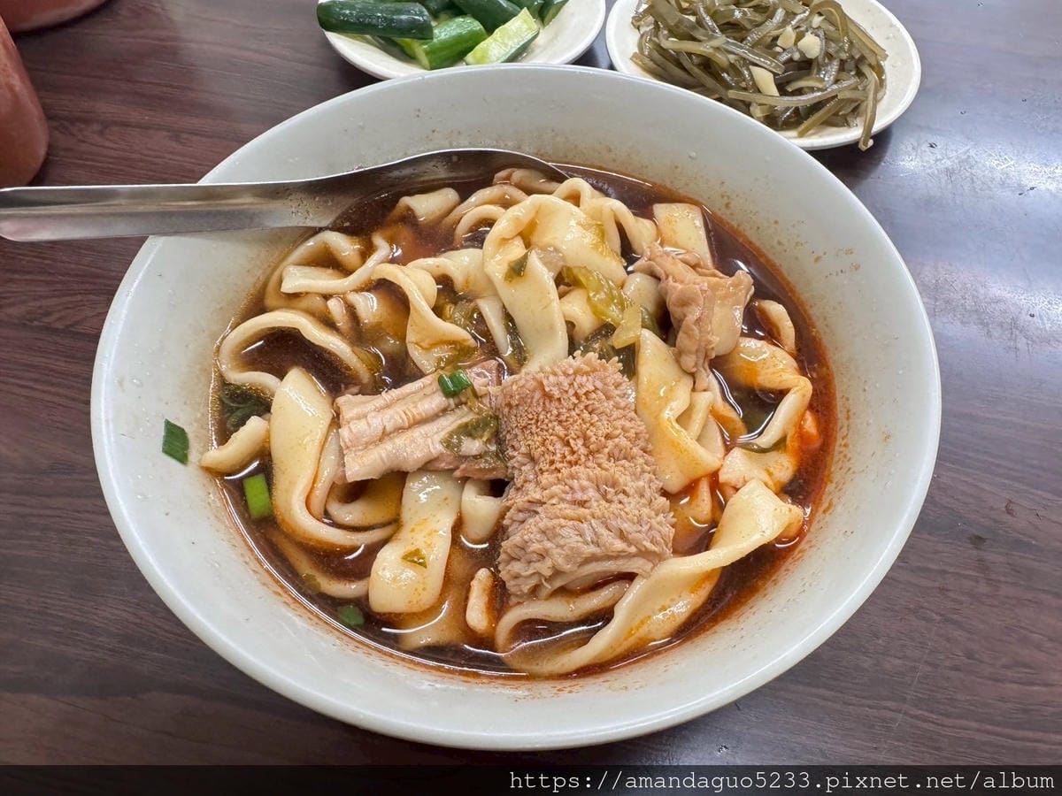 食記-台北市萬華區采宏牛肉麵24H無休百元牛肉麵店,平