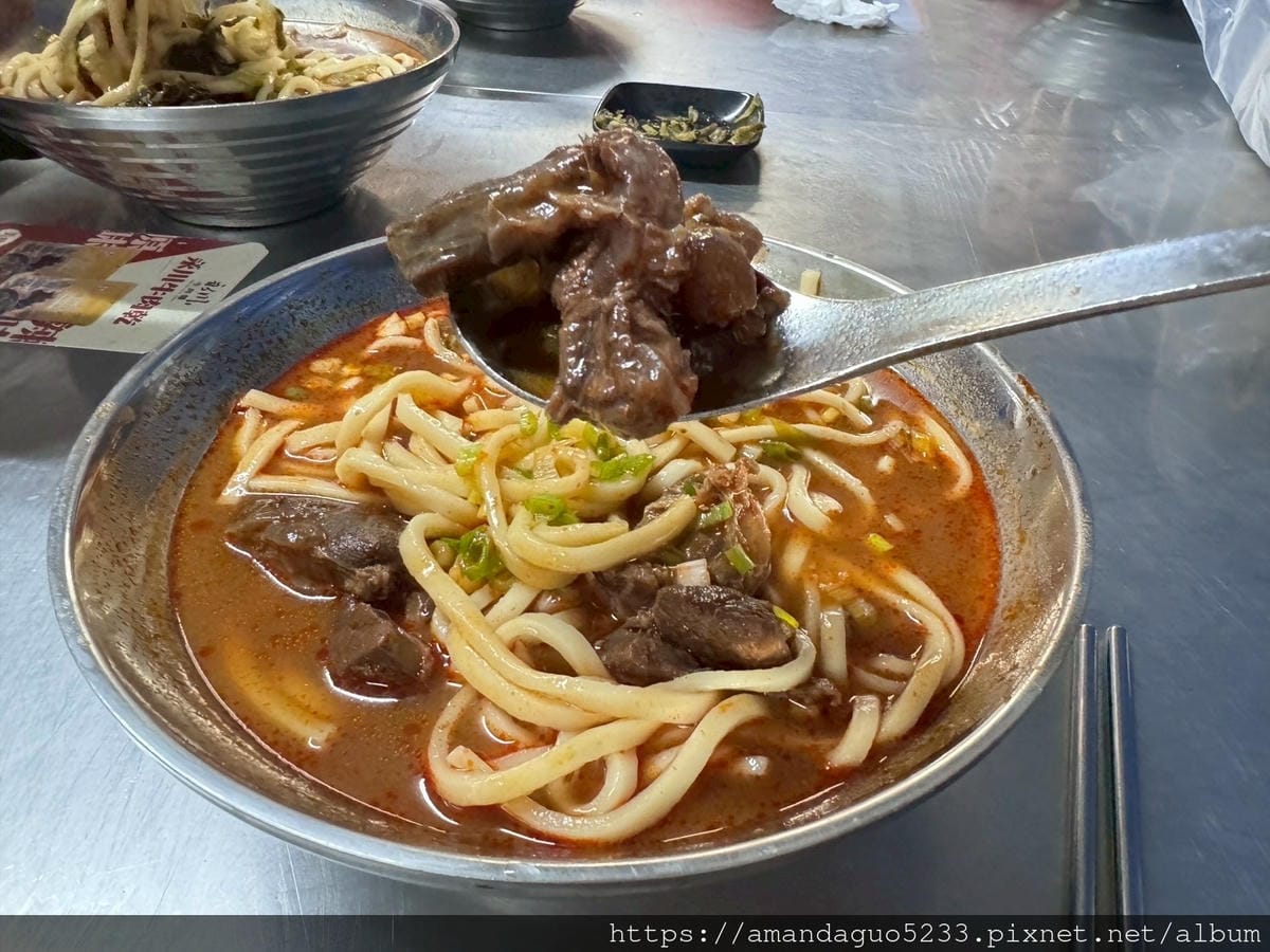 食記-桃園市中壢區永川牛肉麵中壢60年招牌川辣牛肉麵,