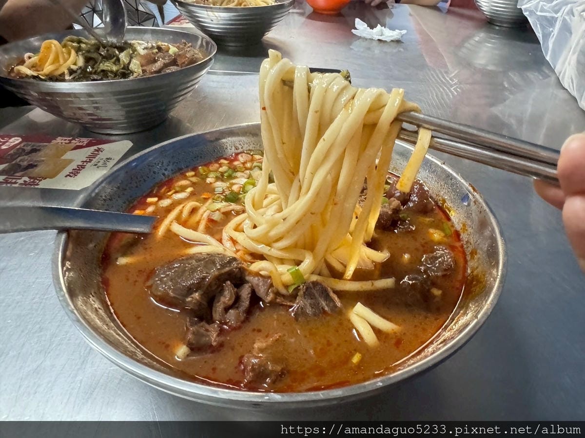 食記-桃園市中壢區永川牛肉麵中壢60年招牌川辣牛肉麵,
