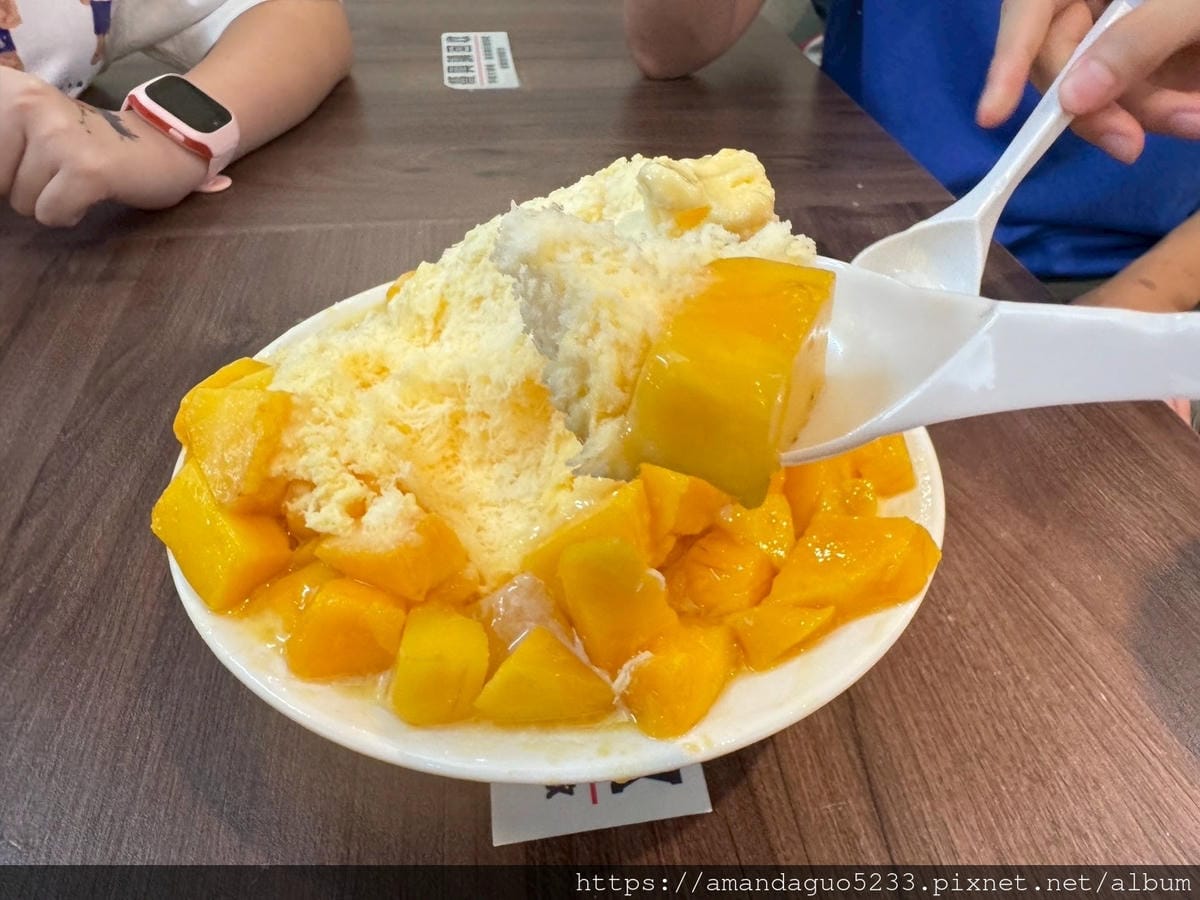 食記-桃園市平鎮區鉅大自助冰城一年只營業七個月的人氣冰 食記-桃園市平鎮區鉅大自助冰城一年只營業七個月的人氣冰