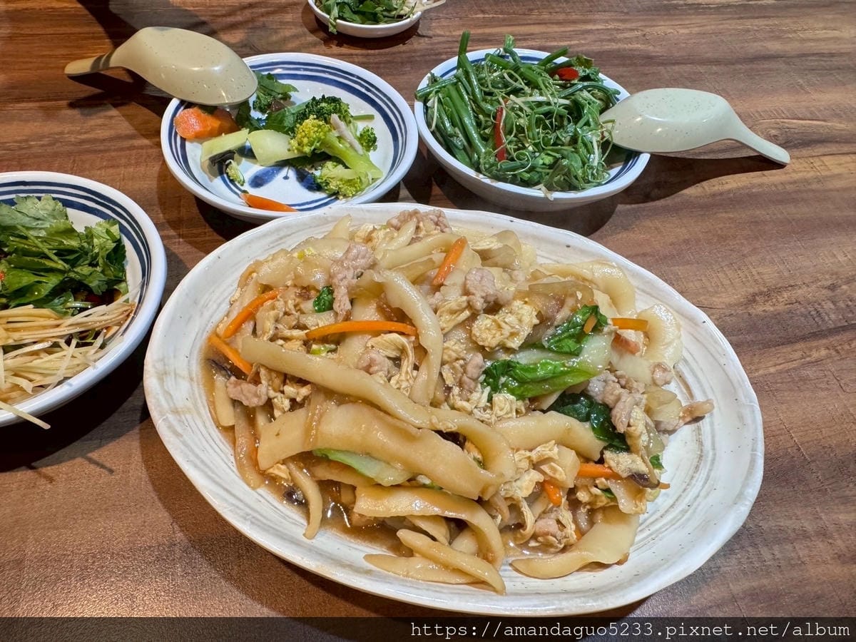 食記- 台北市大同區川畝園麵食館捷運雙連站人氣排隊名店