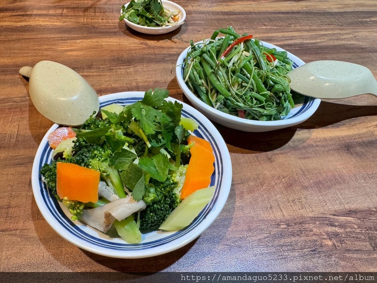 食記- 台北市大同區川畝園麵食館捷運雙連站人氣排隊名店