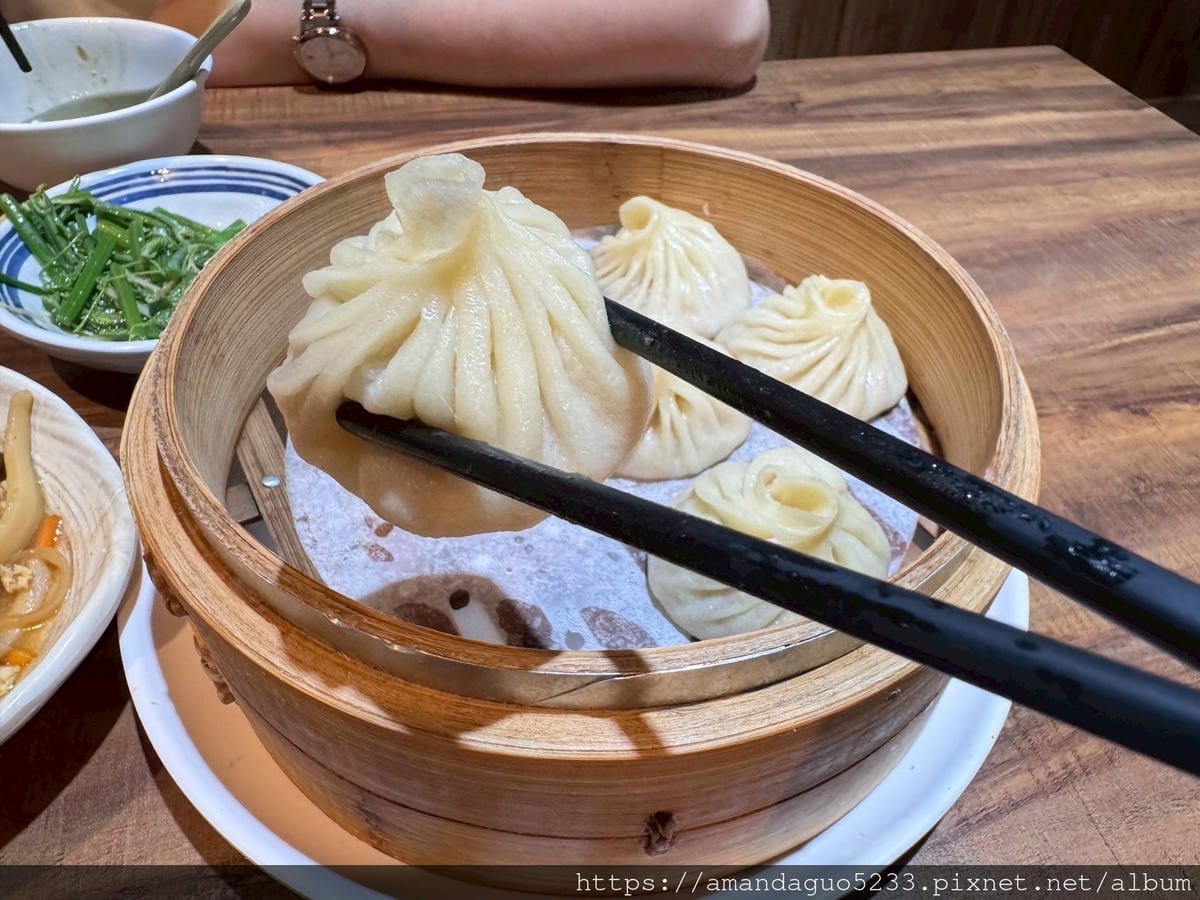 食記- 台北市大同區川畝園麵食館捷運雙連站人氣排隊名店