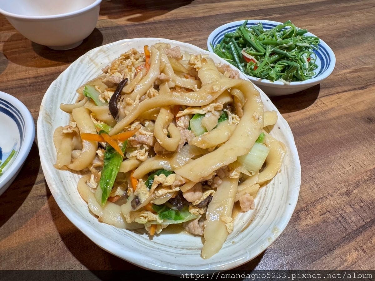 食記- 台北市大同區川畝園麵食館捷運雙連站人氣排隊名店