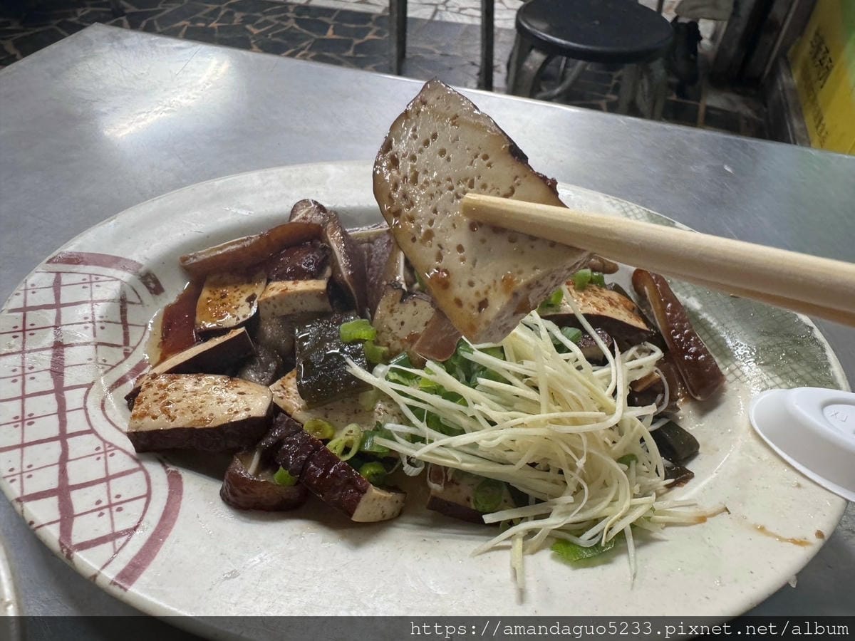 食記-台北市北投區蕭家牛肉麵明德站在地老店牛肉麵,紅燒