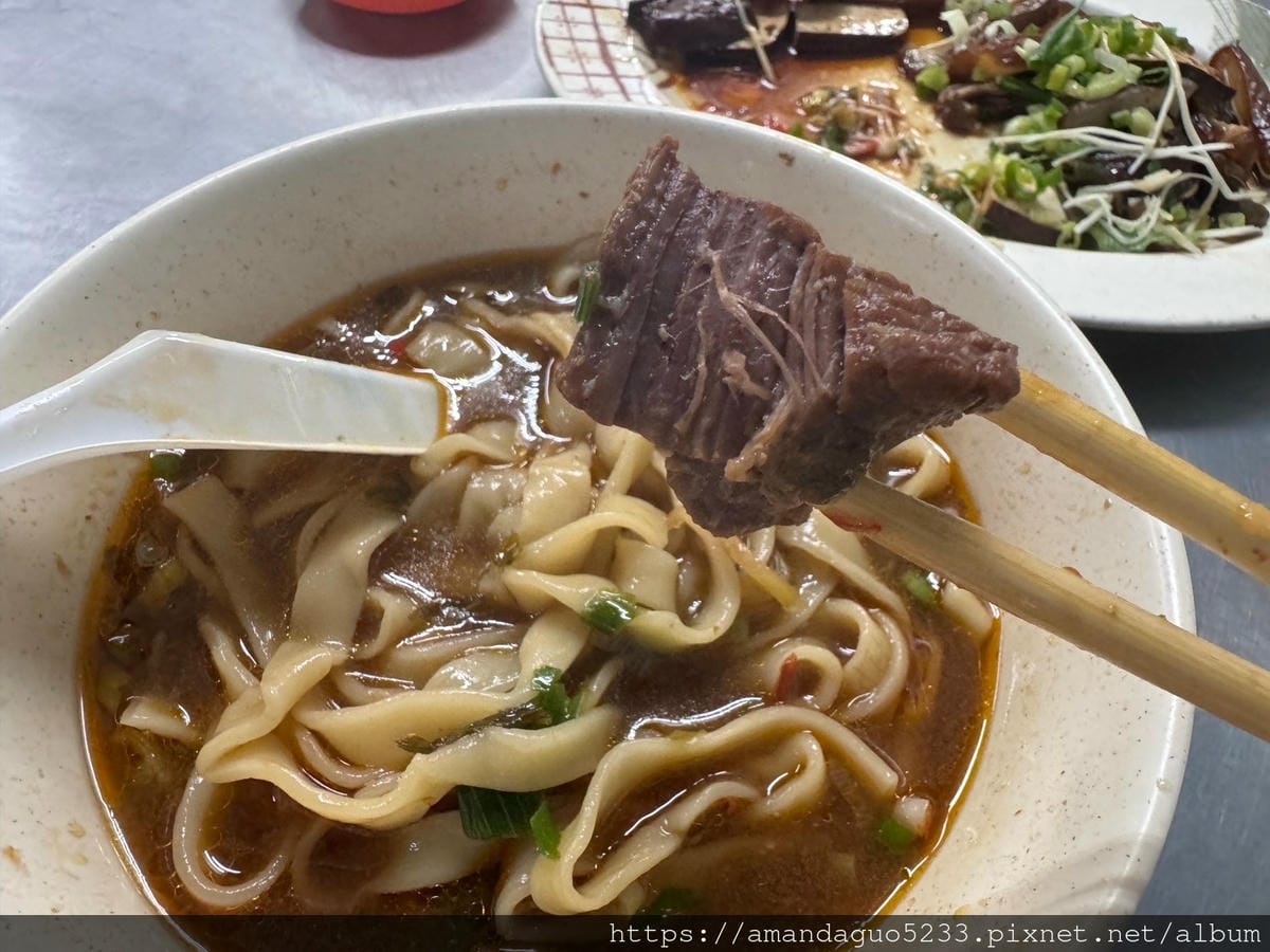 食記-台北市北投區蕭家牛肉麵明德站在地老店牛肉麵,紅燒